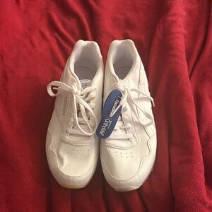 Reebok White Sneakers Minimalist Design